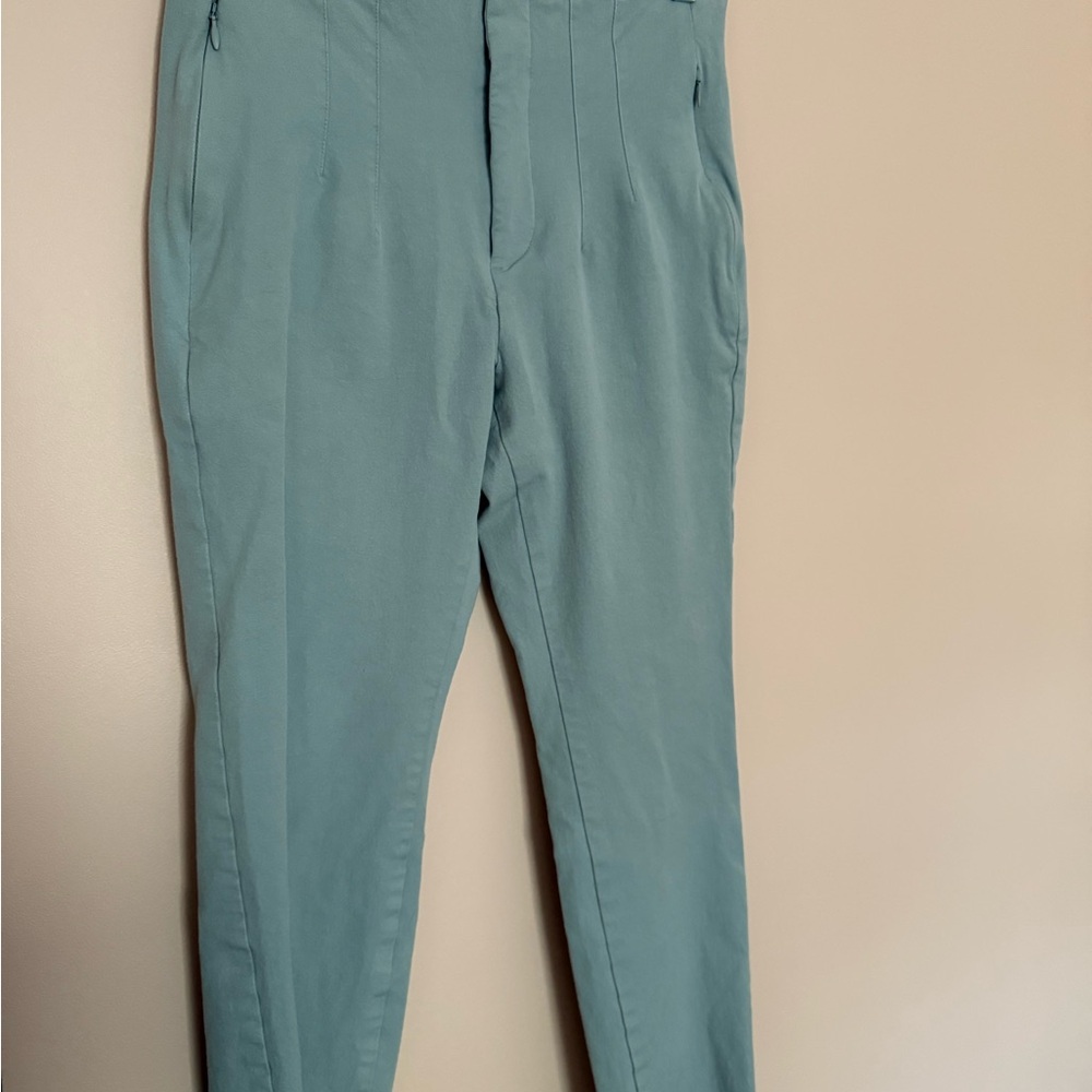 Old Navy Women's Skinny Pants in Sage Green